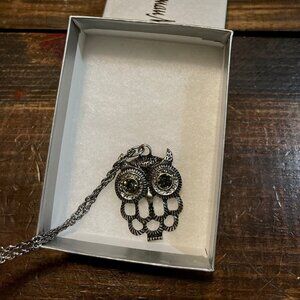 Vintage owl chandelier silvertone necklace 16"